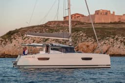 Astréa 42 in Fethiye / Yacht Classic Hotel thumbnail 12