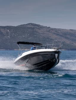 Arrow Abaris 23 in Trogir City Port thumbnail 24