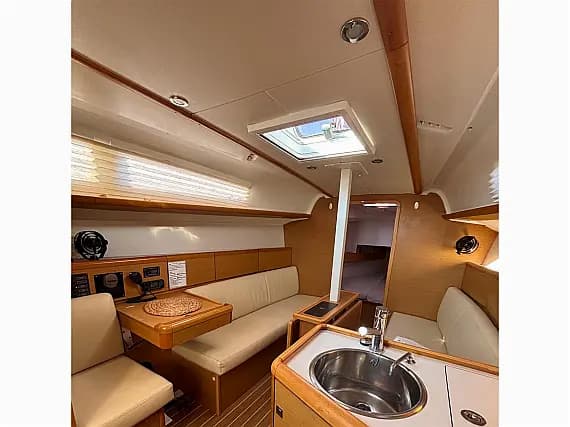 Sun Odyssey 33i in Corfu / Gouvia / D-Marin Marina Gouvia - Photo 3