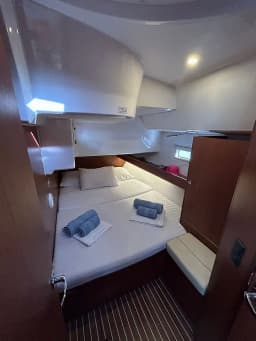 Bavaria Cruiser 46 Style in Athens / Alimos Marina thumbnail 7