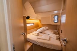 Oceanis 40.1 in Salerno / Marina d'Arechi thumbnail 10