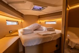 Oceanis 40.1 in Salerno / Marina d'Arechi thumbnail 11