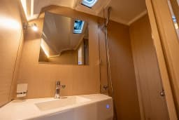 Oceanis 40.1 in Salerno / Marina d'Arechi thumbnail 17
