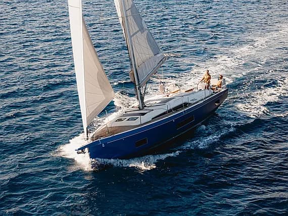 Oceanis 47 in Sardinia / Portisco / Cala dei Sardi - image 1