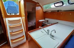 Oceanis 37 in Saint-Quay-Portrieux / Port d'Armor thumbnail 4
