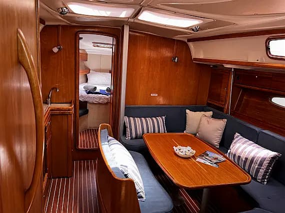 Bavaria C38 in Lefkada / Vliho Yacht Club - Photo 3