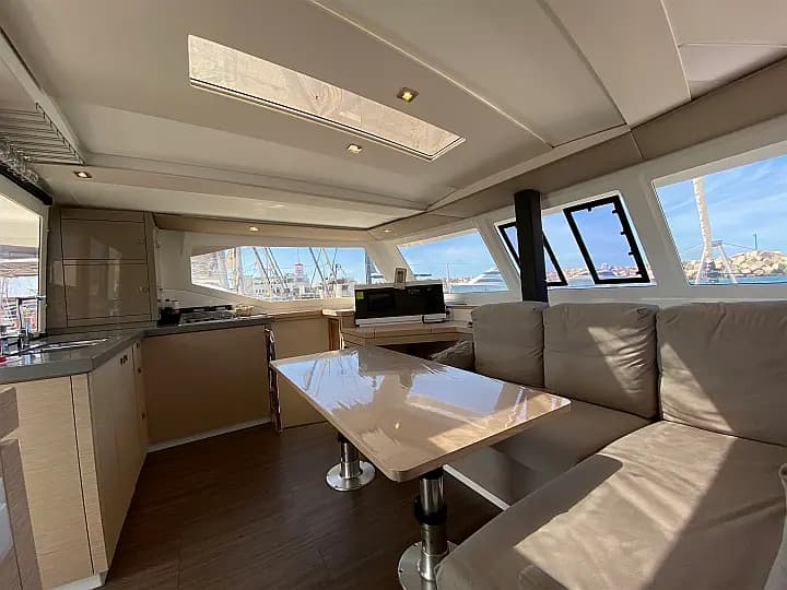 Lucia 40 in Ibiza / Marina Port Ibiza - Photo 4