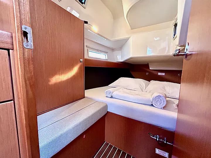 Bavaria Cruiser 37 in Fethiye / Ece Marina - Photo 4
