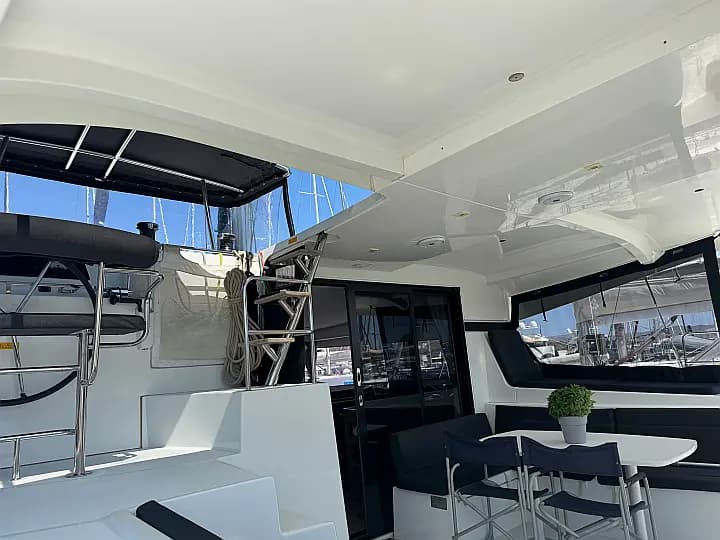 Lagoon 42 in Lavrion / Olympic Marina - Photo 5