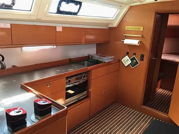 Bavaria Cruiser 46 in Skiathos - Photo 4