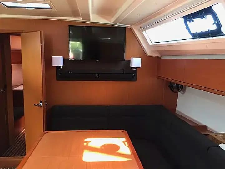 Bavaria Cruiser 46 in Skiathos - Photo 5