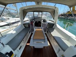Oceanis 41.1 in Lefkada / Marina Perigiali thumbnail 22