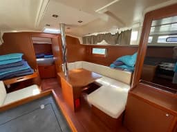 Oceanis 41.1 in Lefkada / Marina Perigiali thumbnail 27