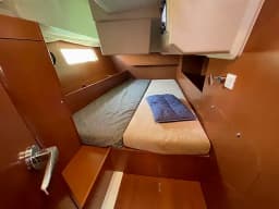 Oceanis 41.1 in Lefkada / Marina Perigiali thumbnail 4