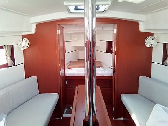Oceanis 35.1 in San Pietro / Carloforte - Photo 3