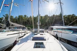 Dufour 430 in Skradin / ACI Marina Skradin thumbnail 10