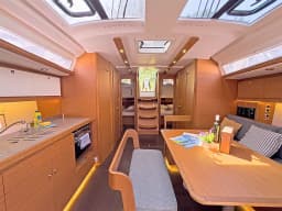 Dufour 430 in Skradin / ACI Marina Skradin thumbnail 11