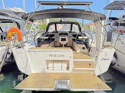 Dufour 430 in Skradin / ACI Marina Skradin thumbnail 8