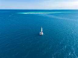 Lagoon 450 Fly in Zanzibar / Azam Marina thumbnail 4