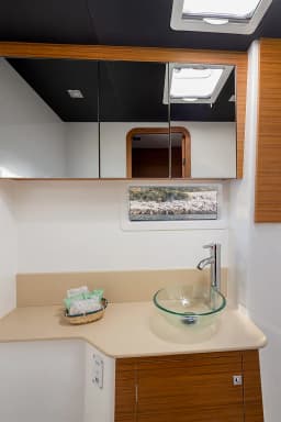 Dufour Catamaran 48 in Primošten / Marina Kremik thumbnail 5