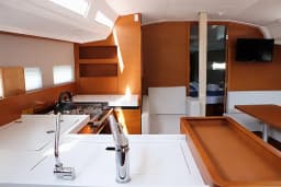 Sun Odyssey 410 in Dubrovnik / ACI Marina Dubrovnik thumbnail 6