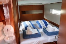 Sun Odyssey 410 in Dubrovnik / ACI Marina Dubrovnik thumbnail 8