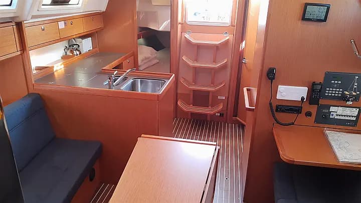 Bavaria 37 Cruiser in Stockholm - Saltsjöbaden / Saltsjö Pir Marina - Photo 4