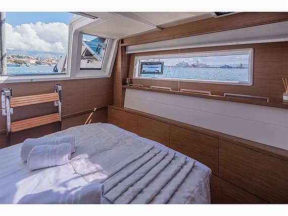 Lagoon 620 in Split / Port of Split / West Harbour - Photo 3