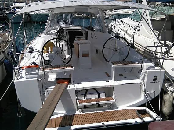 Oceanis 38 in Procida / Marina di Procida - Photo 1