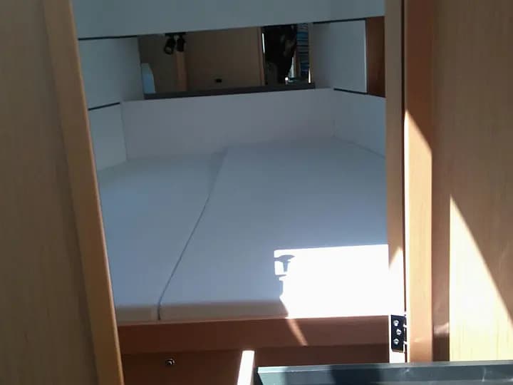 Oceanis 38 in Procida / Marina di Procida - Photo 3