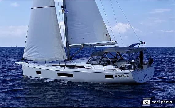 Oceanis 51.1 in Sardinia / Cannigione - Photo 1