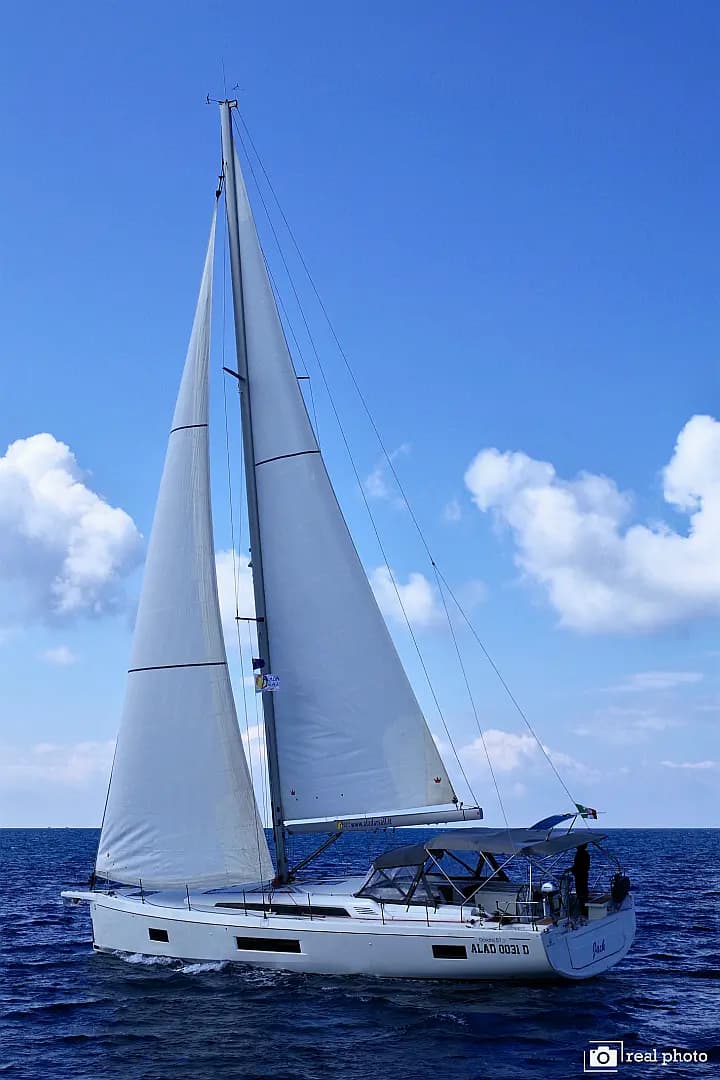 Oceanis 51.1 in Sardinia / Cannigione - Photo 4