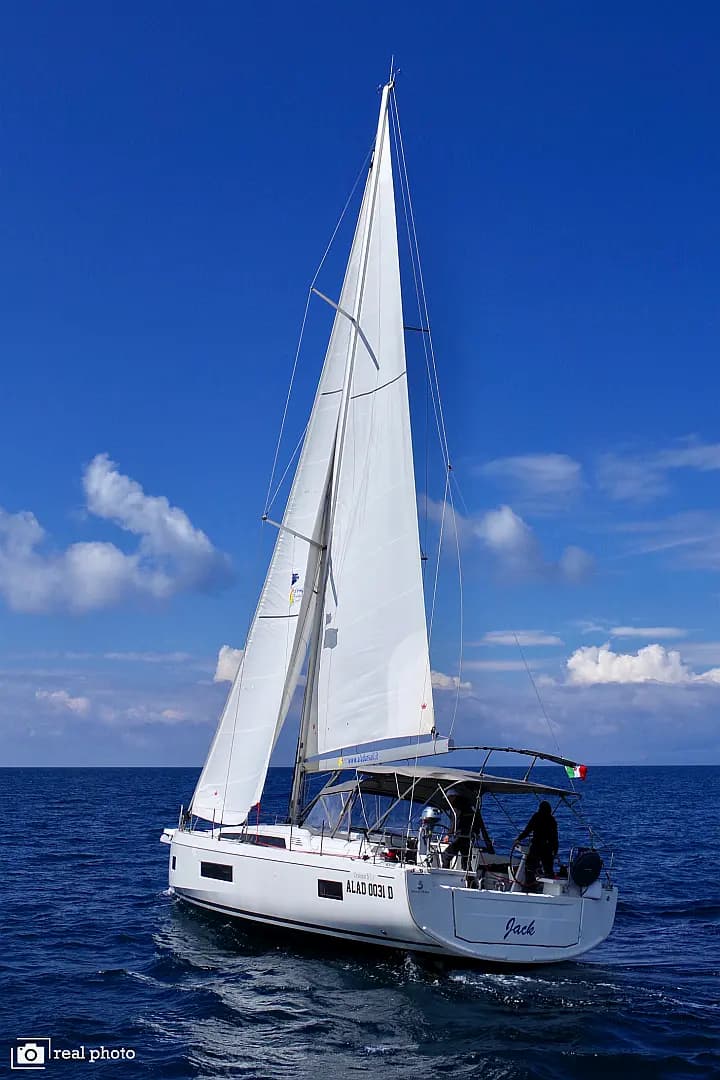 Oceanis 51.1 in Sardinia / Cannigione - Photo 5