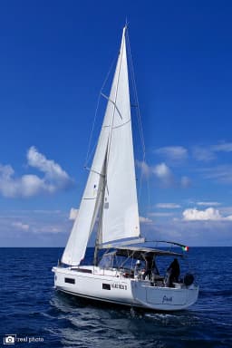 Oceanis 51.1 in Sardinia / Cannigione thumbnail 4