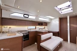 Oceanis 51.1 in Sardinia / Cannigione thumbnail 8