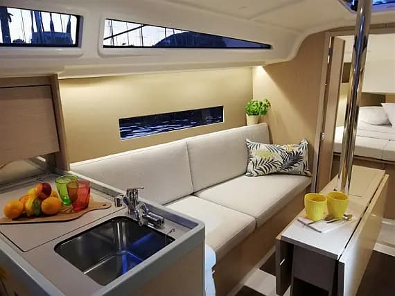 Oceanis 30.1 in Pomer / ACI Marina Pomer - Photo 3