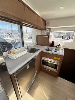 Lagoon 40 in Athens / Alimos Marina thumbnail 9