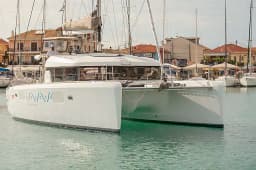 Lagoon 39 in Lefkada / D-Marin Marina Lefkas thumbnail 17