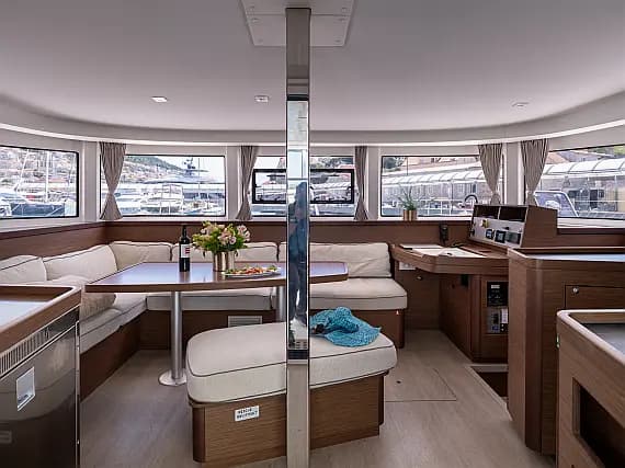 Lagoon 42 in Dubrovnik / ACI Marina Dubrovnik - Photo 3