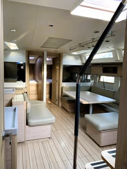 Oceanis 51.1 in Mallorca / Cala D`Or / Cala D'Or thumbnail 11