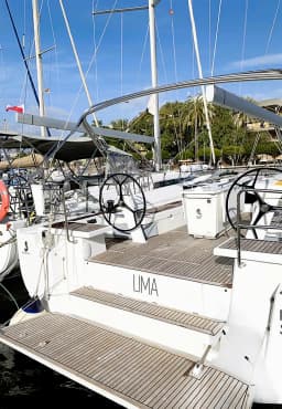 Oceanis 51.1 in Mallorca / Cala D`Or / Cala D'Or thumbnail 6