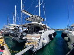 Lagoon 55 in Antigua / Nelson's Dockyard thumbnail 6