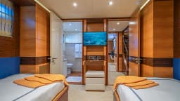 Motoryacht in Split / Port of Split / West Harbour thumbnail 33