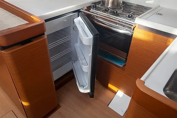 Sun Odyssey 440 in Orhaniye / Marti Marina - Photo 4