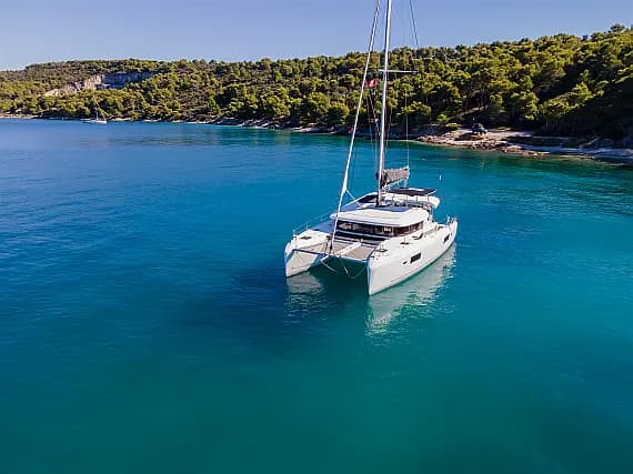 Lagoon 42 in Kaštel Gomilica / Marina Kaštela - Photo 1