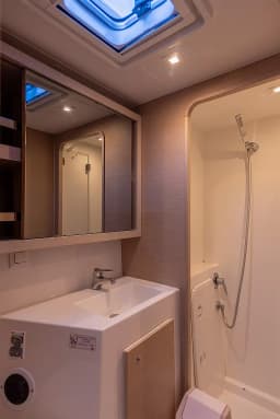 Lagoon 42 in Kaštel Gomilica / Marina Kaštela thumbnail 20