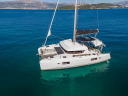 Lagoon 42 in Kaštel Gomilica / Marina Kaštela thumbnail 34