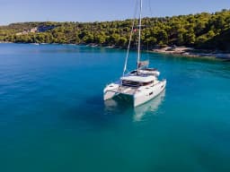 Lagoon 42 in Kaštel Gomilica / Marina Kaštela thumbnail 6