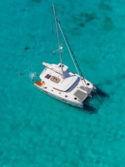 Lagoon 42 in Santorini / Vlichada port thumbnail 10