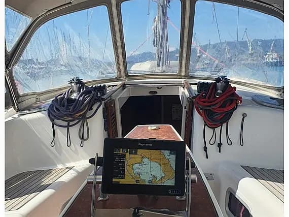 Oceanis 40 in Volos / Port of Volos - Photo 1